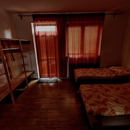 Apartmany Centrum Pavčina Lehota Rom bilde